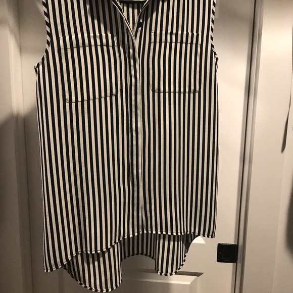 Vince Camuto | Striped Sleeveless Button Up XS - Picture 3 of 4